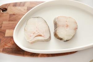 香菇蒸挪威北极鳕鱼的做法 步骤2