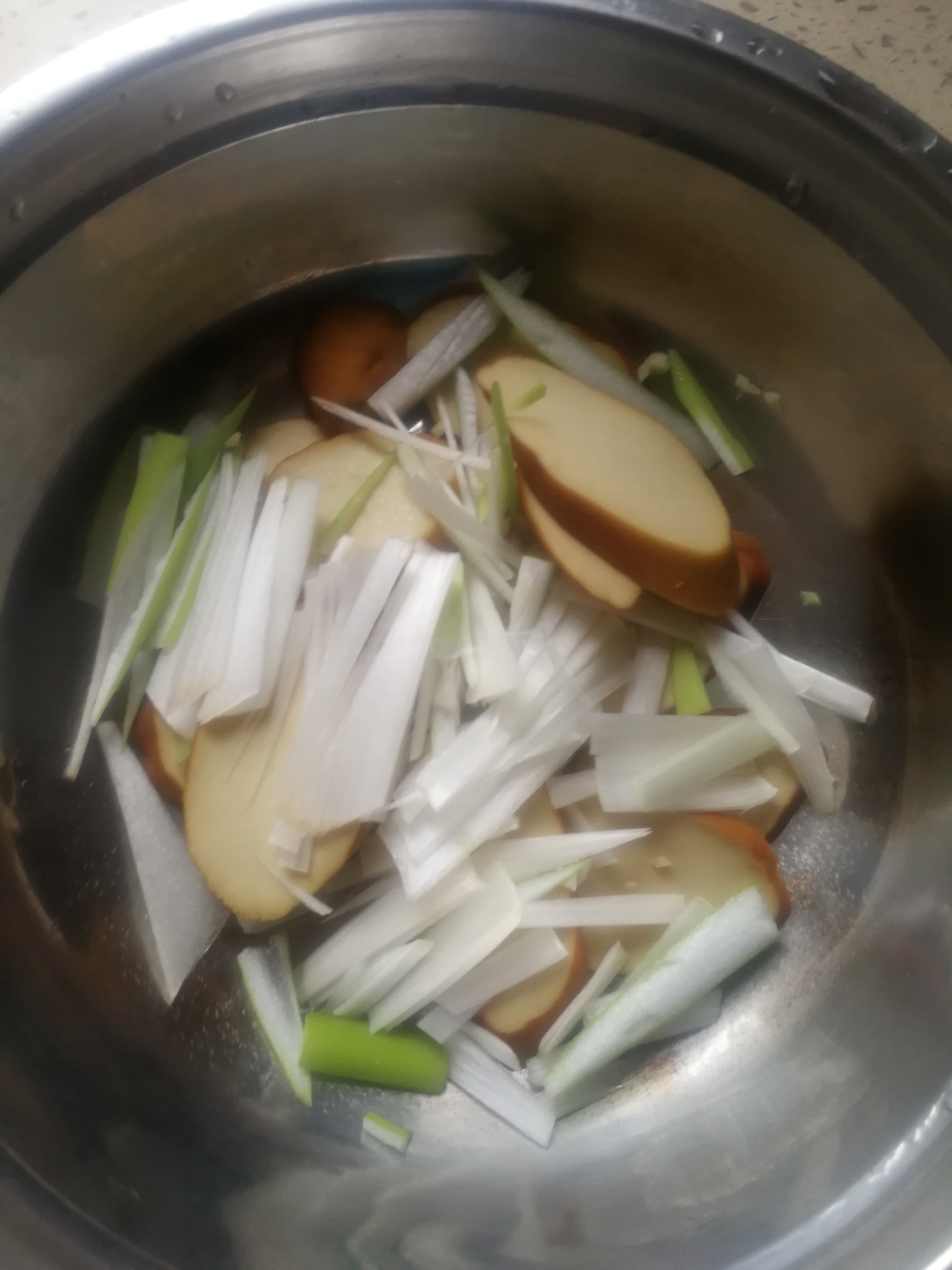 凉拌黄瓜豆腐卷的做法 步骤1