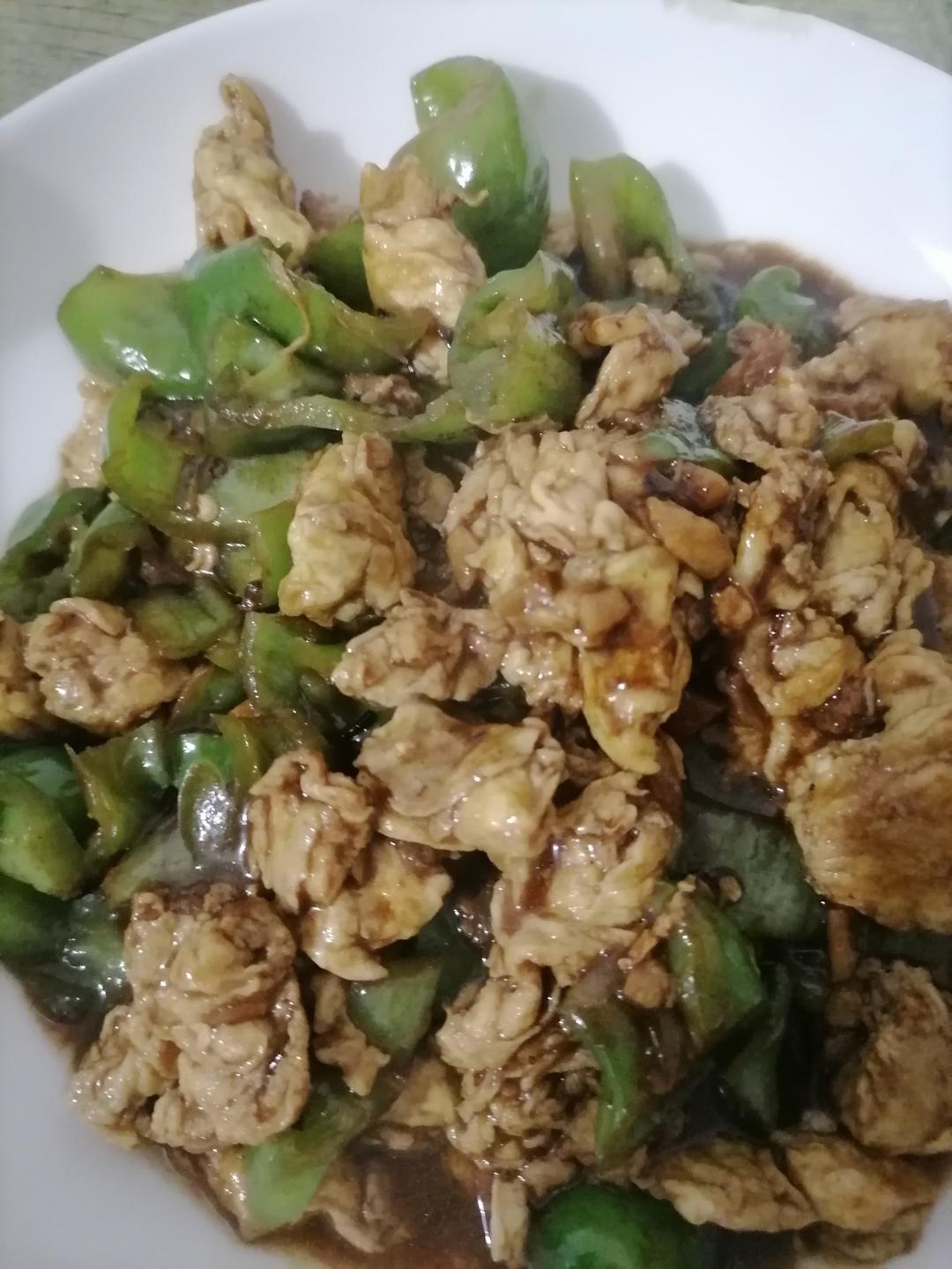 超级下饭的青椒炒鸡蛋