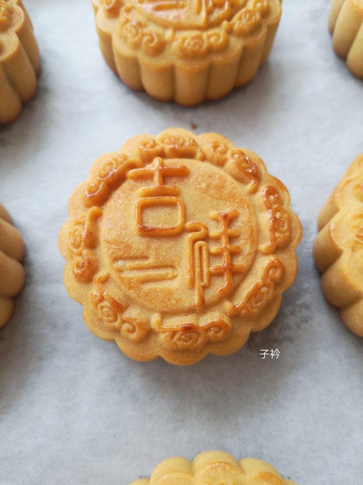 广式月饼—蛋黄莲蓉月饼