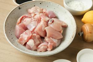 日式夜宵——唐扬鸡块&盐烤青花鱼的做法 步骤4