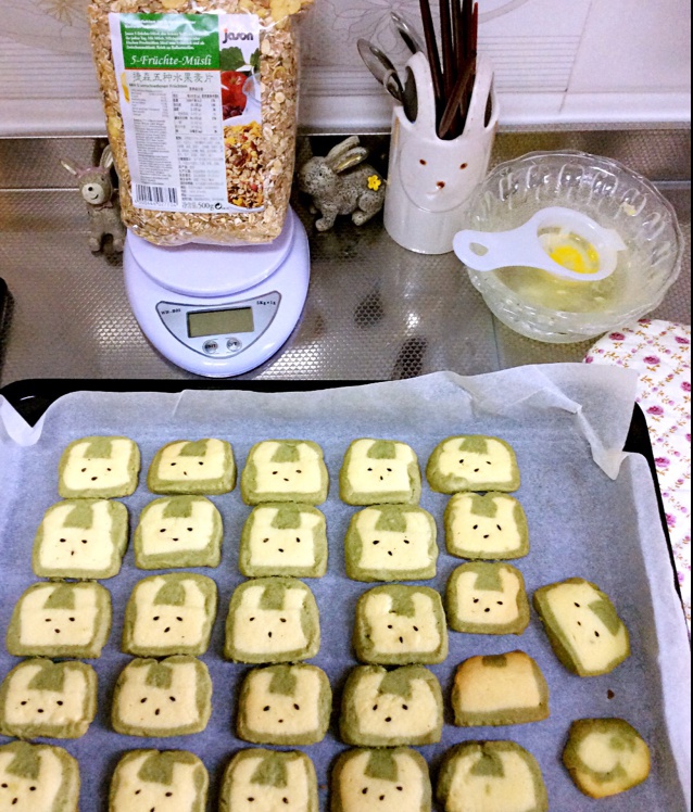 抹茶兔兔曲奇（比熊猫简单！超详细实物图+超良心手绘图）