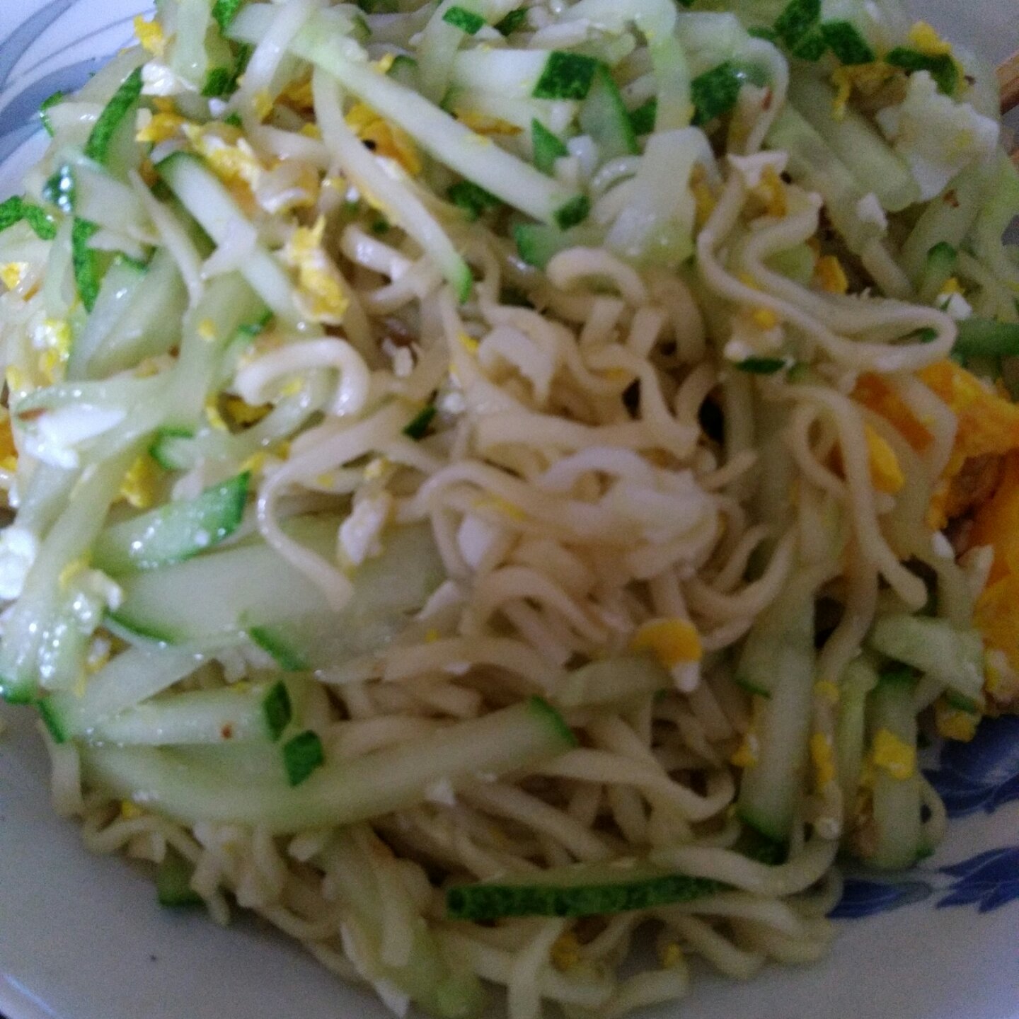 黄瓜炒面