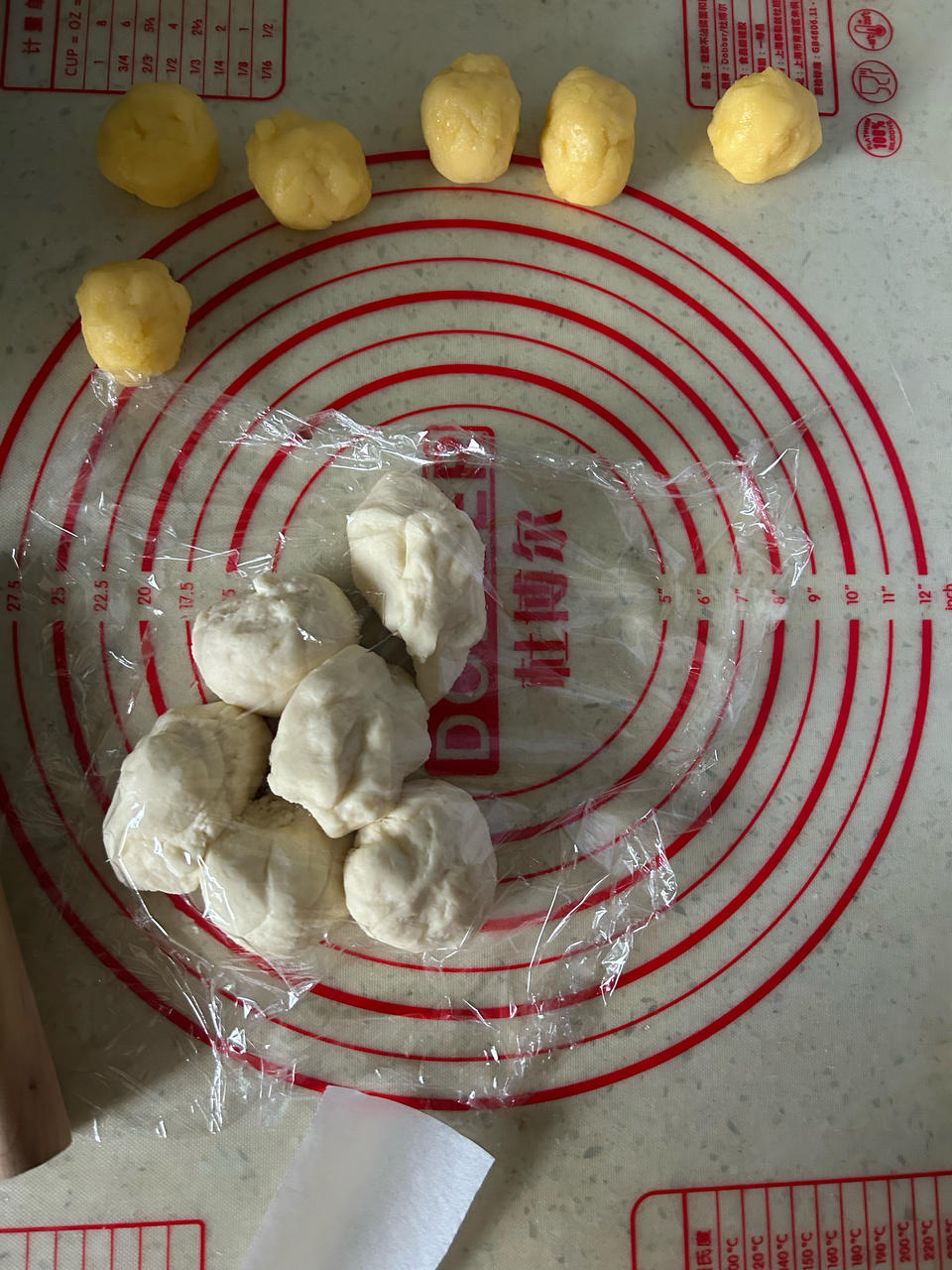 松软香甜的奶黄包，很快就可以搞定。