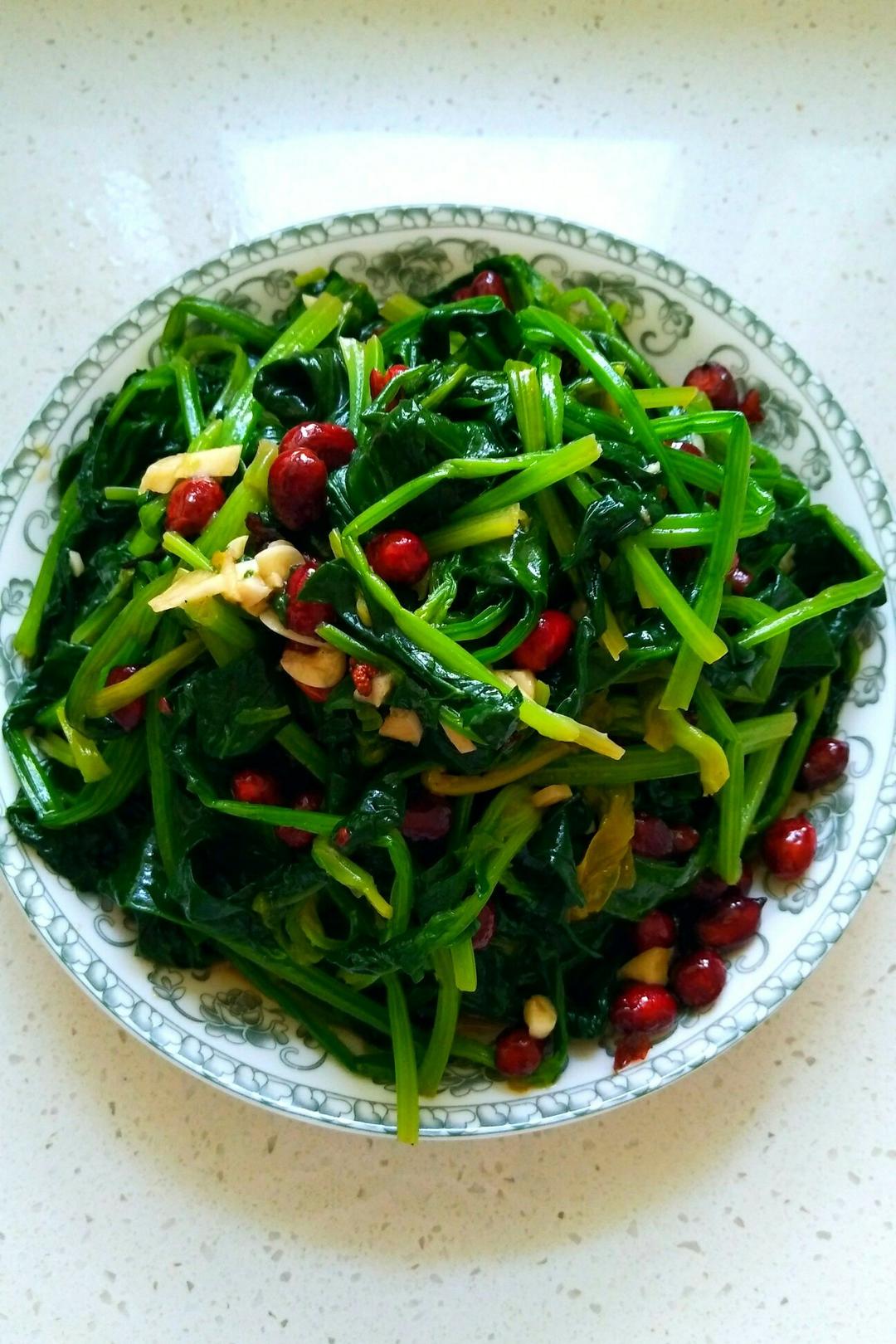 凉拌花生米菠菜