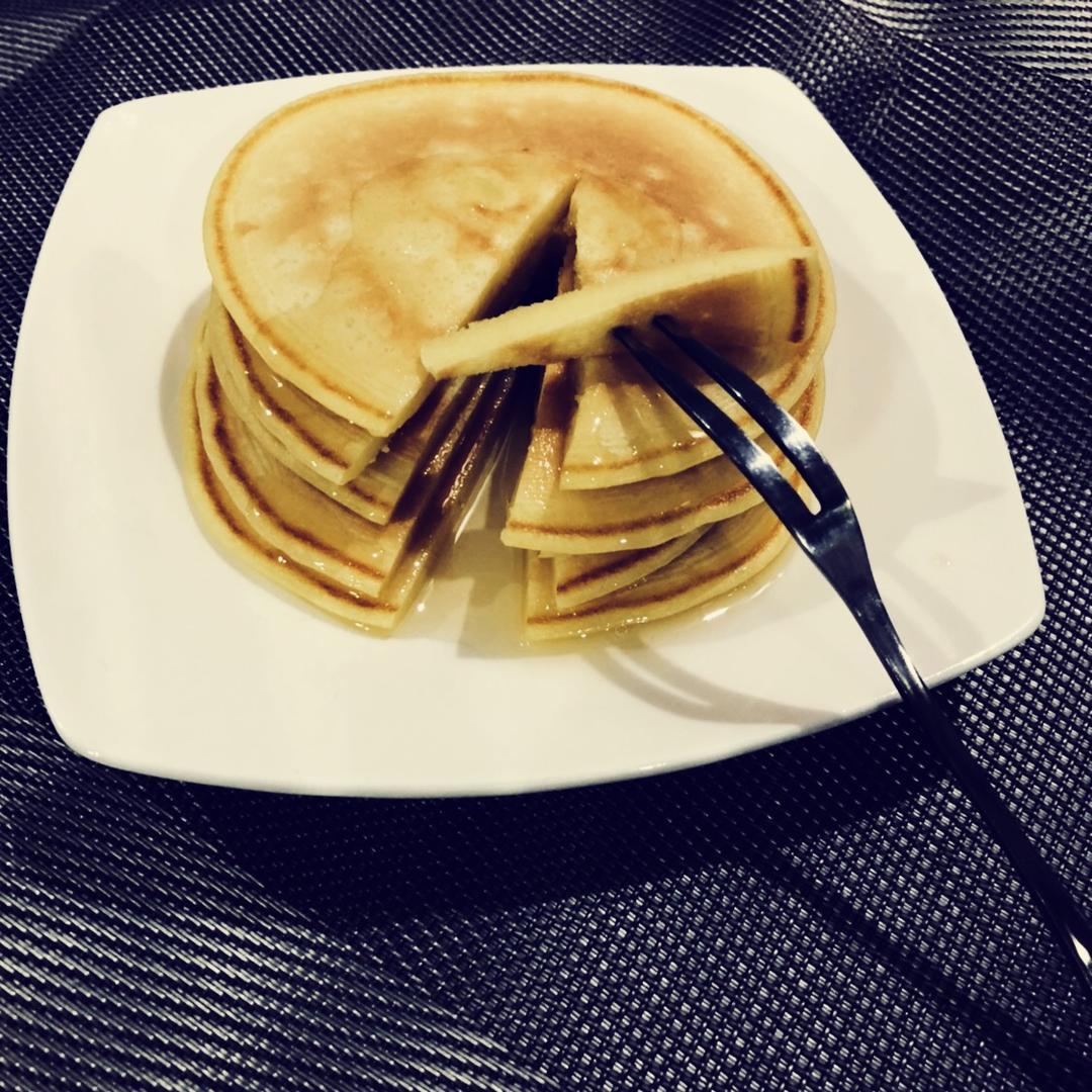 曾莎莎sasa_2ys做的香蕉牛奶鸡蛋饼