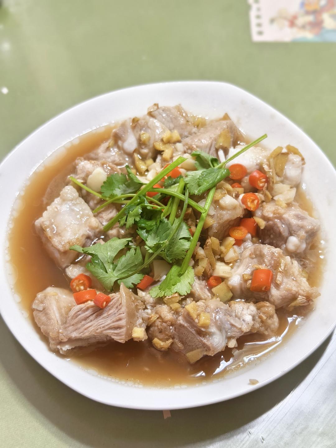 排骨怎么蒸才嫩？第一步先焯水就错了，记住这个窍门排骨嫩滑多汁