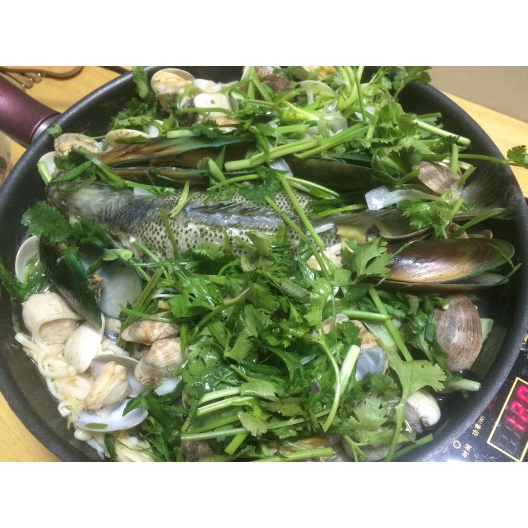 大盘煮鱼