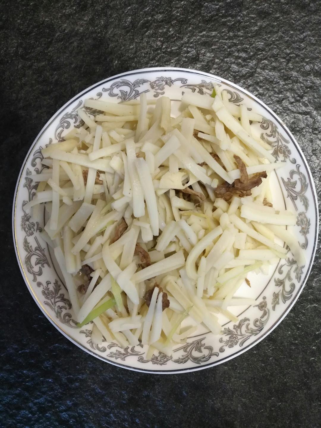 滑炒牛肉藕条 （家庭最快速、最简单入味的牛肉处理方法）