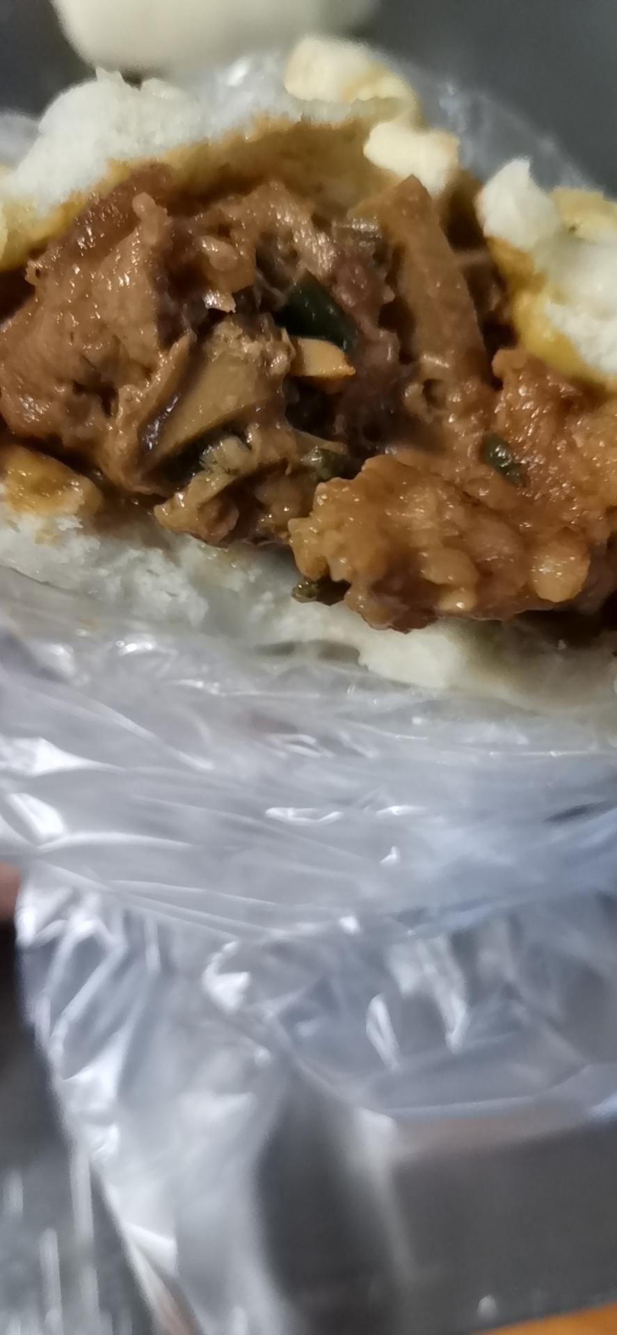 鲜嫩多汁的肉包子