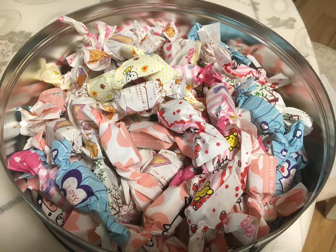 香草味松仁牛轧糖