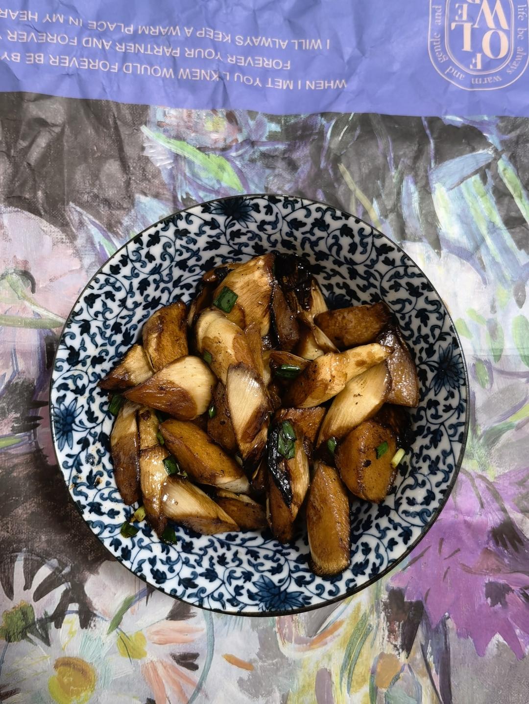 油焖茭白