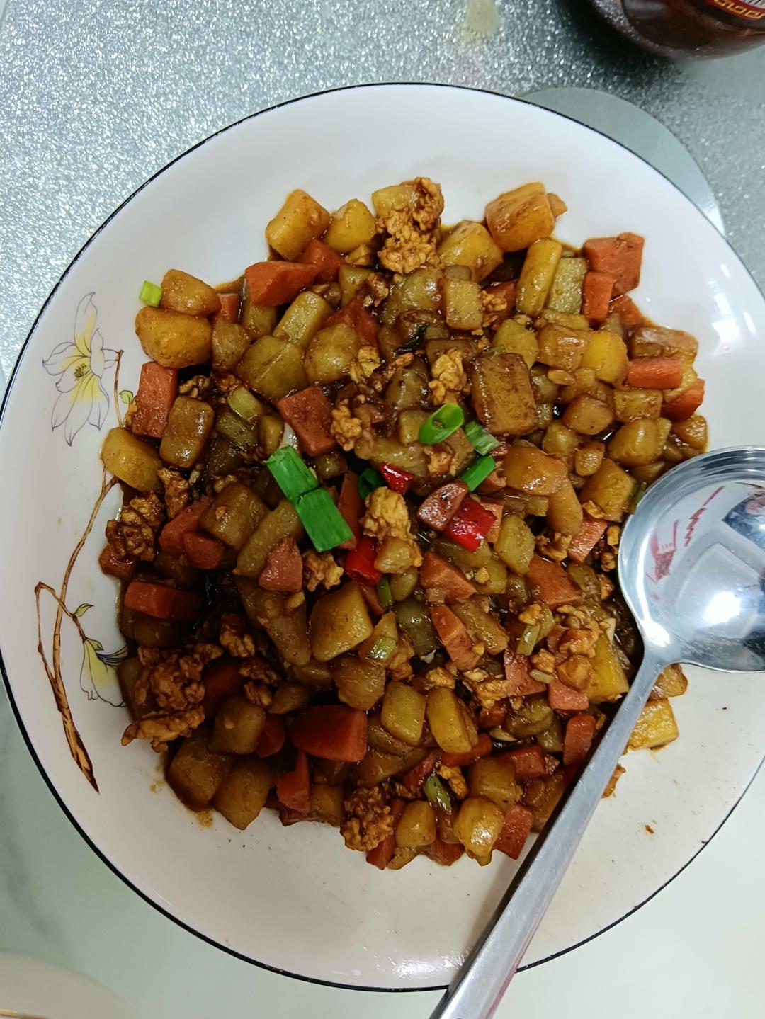 超级下饭的肉沫炒土豆！