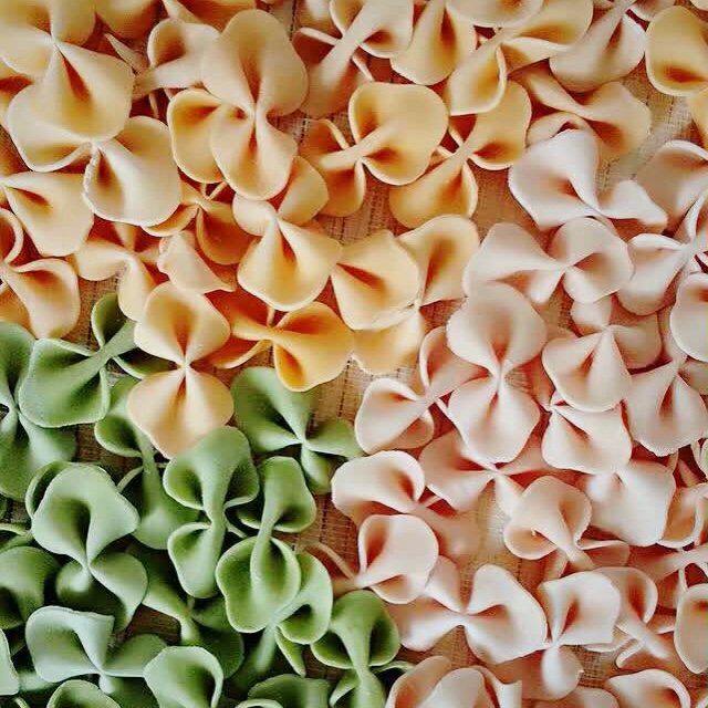 手机用户7290_v8i5做的彩色蝴蝶面