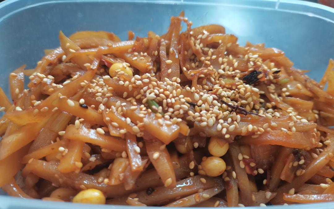 酱咸菜丝  芥菜疙瘩 先炒后蒸 贼好吃