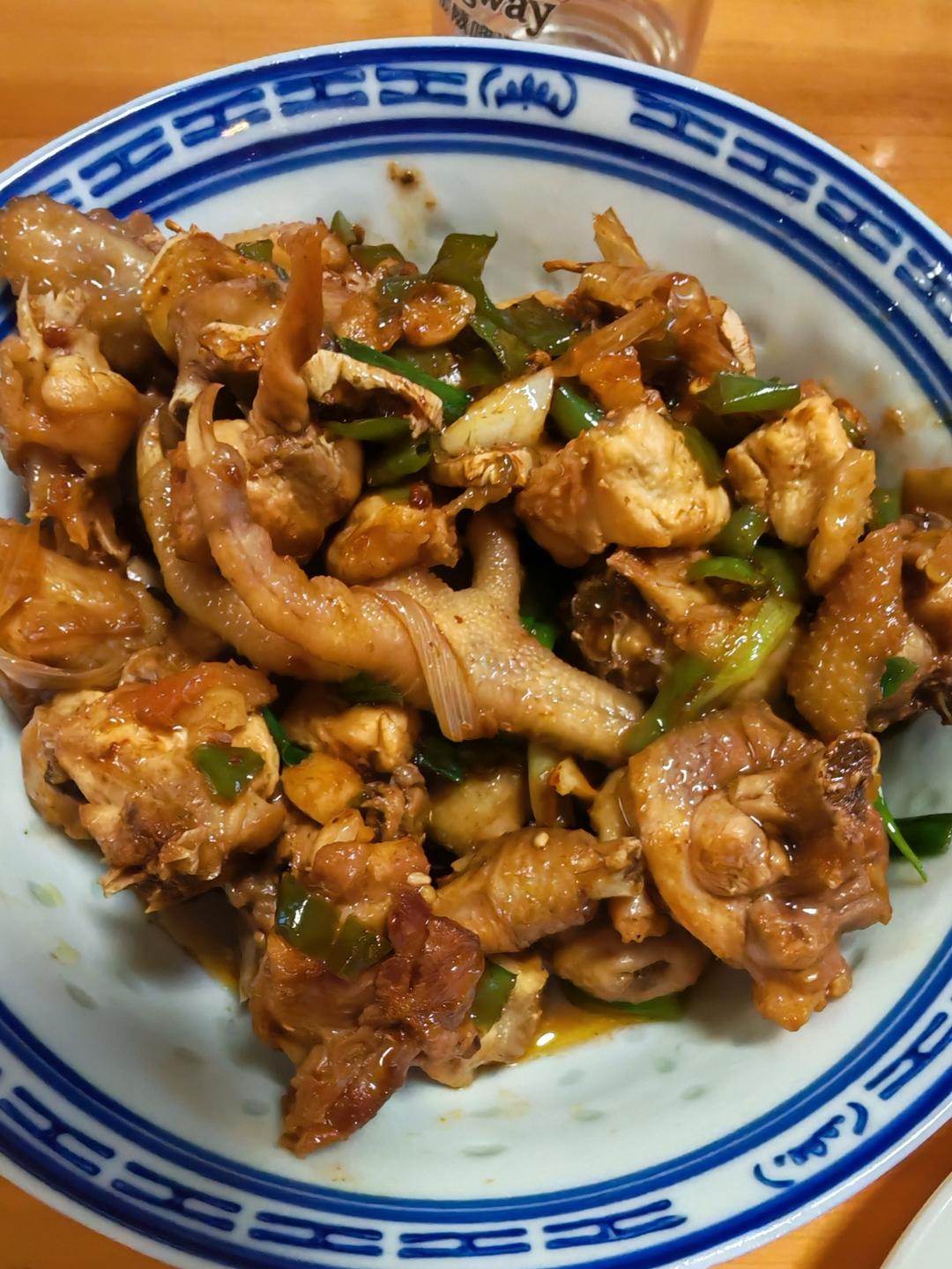 辣椒炒鸡（自用菜谱）的做法