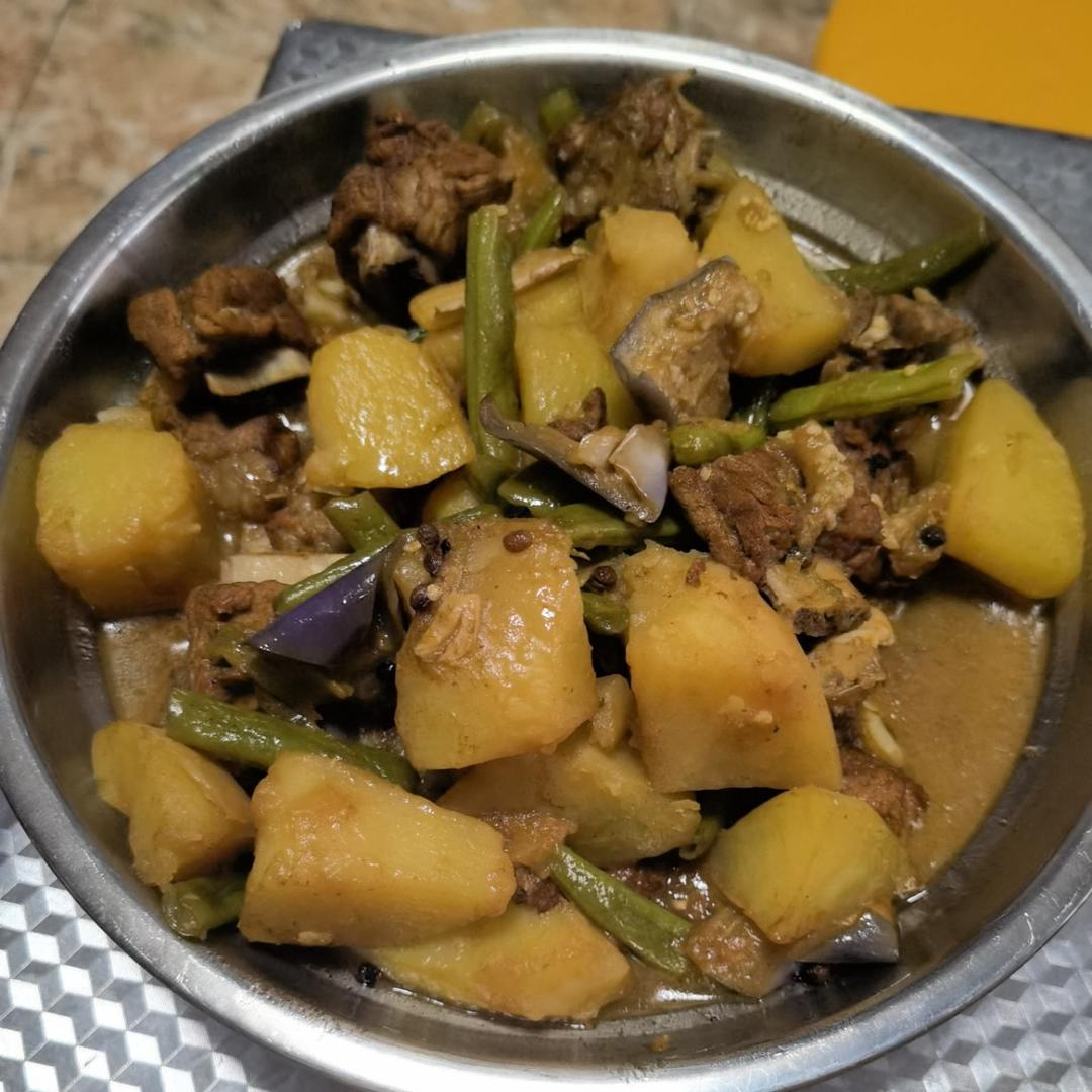 硬菜代表--排骨炖豆角土豆（豆角焖面胚子）