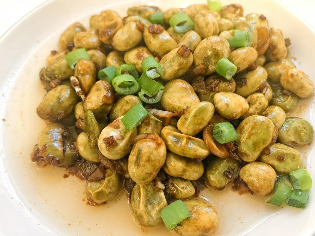油焖蚕豆