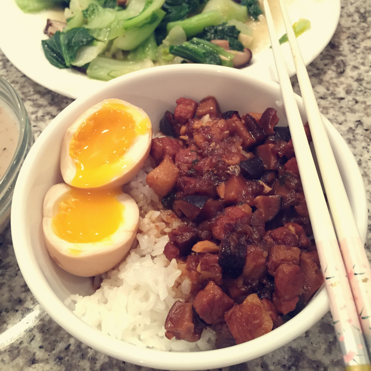 洋葱酥卤肉饭