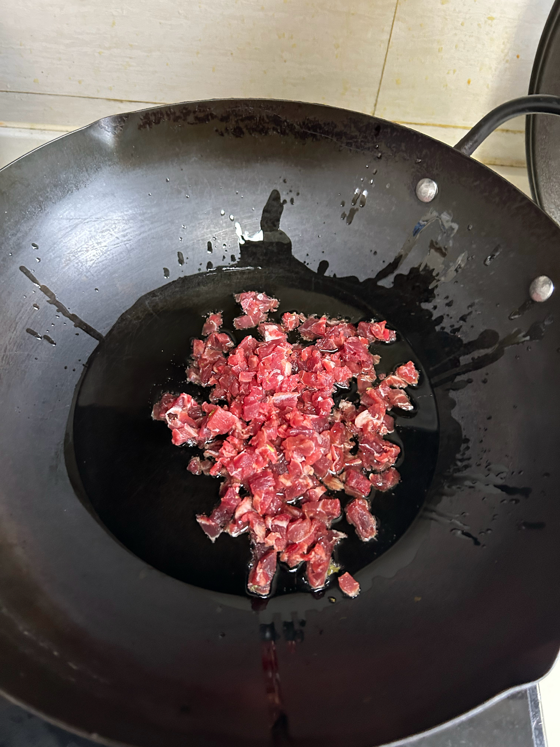香椿牛肉酱的做法 步骤7