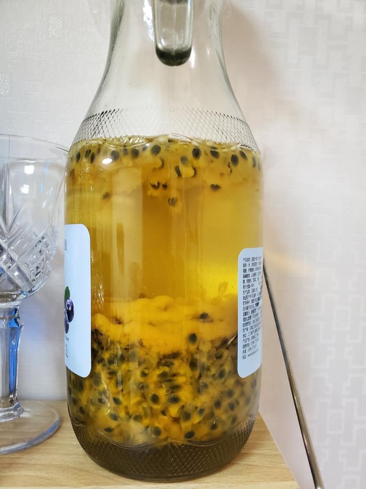 百香果酒的做法
