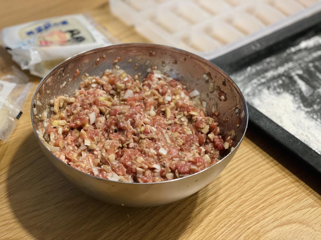 爆汁儿的猪肉蘑菇饺子/抄手（带包抄手方法&蘸料配方）