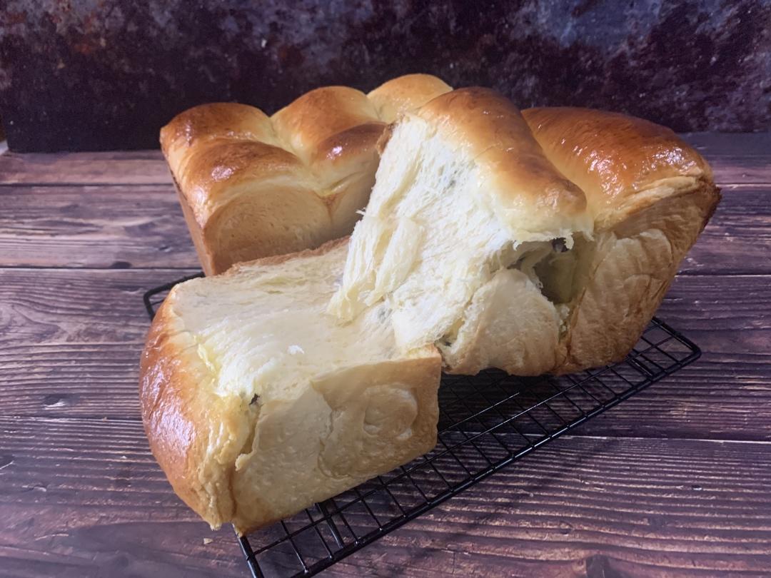 红豆奶酥吐司甜软面包烫种自制蜜红豆