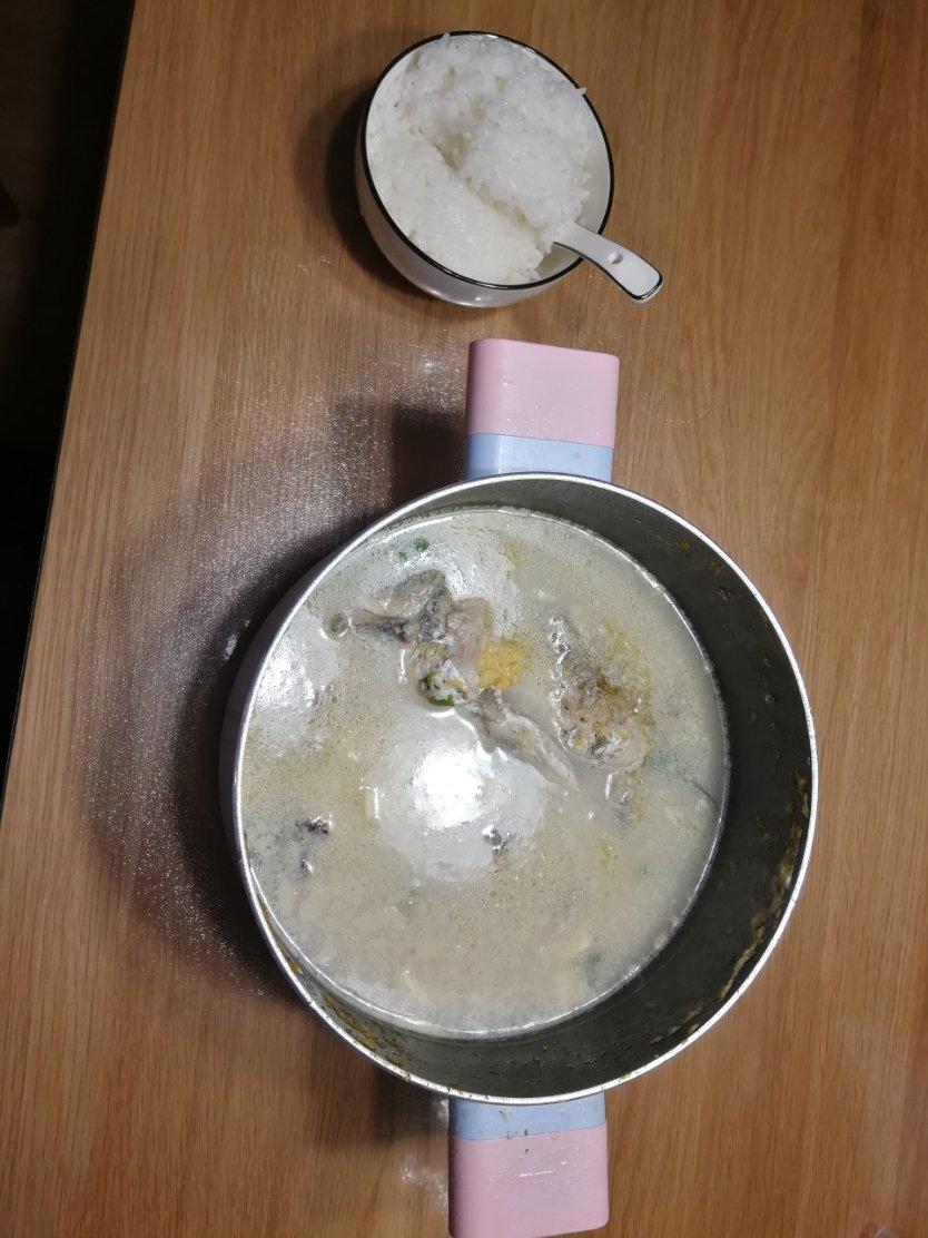 鲫鱼豆腐汤