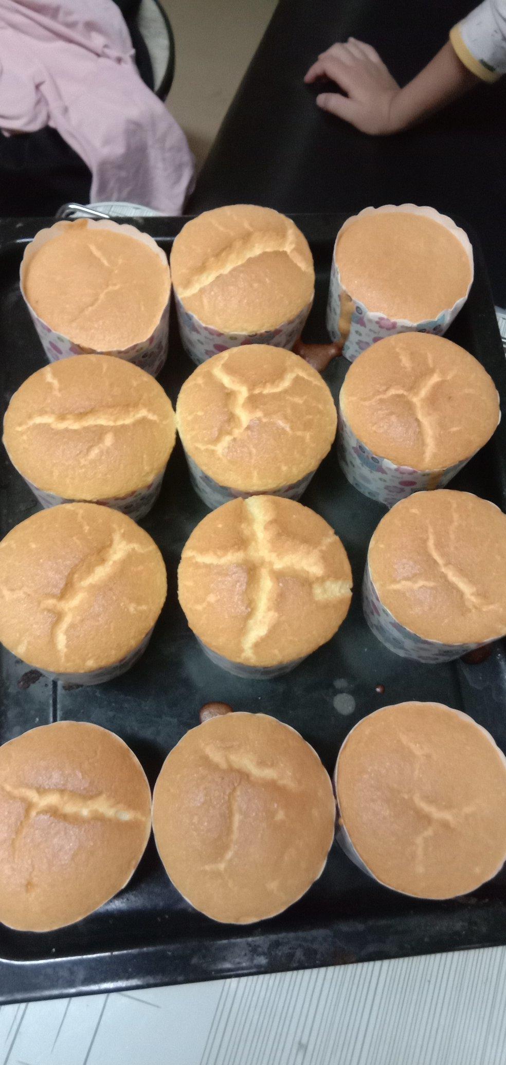 纸杯蛋糕 8寸戚风蛋糕的量