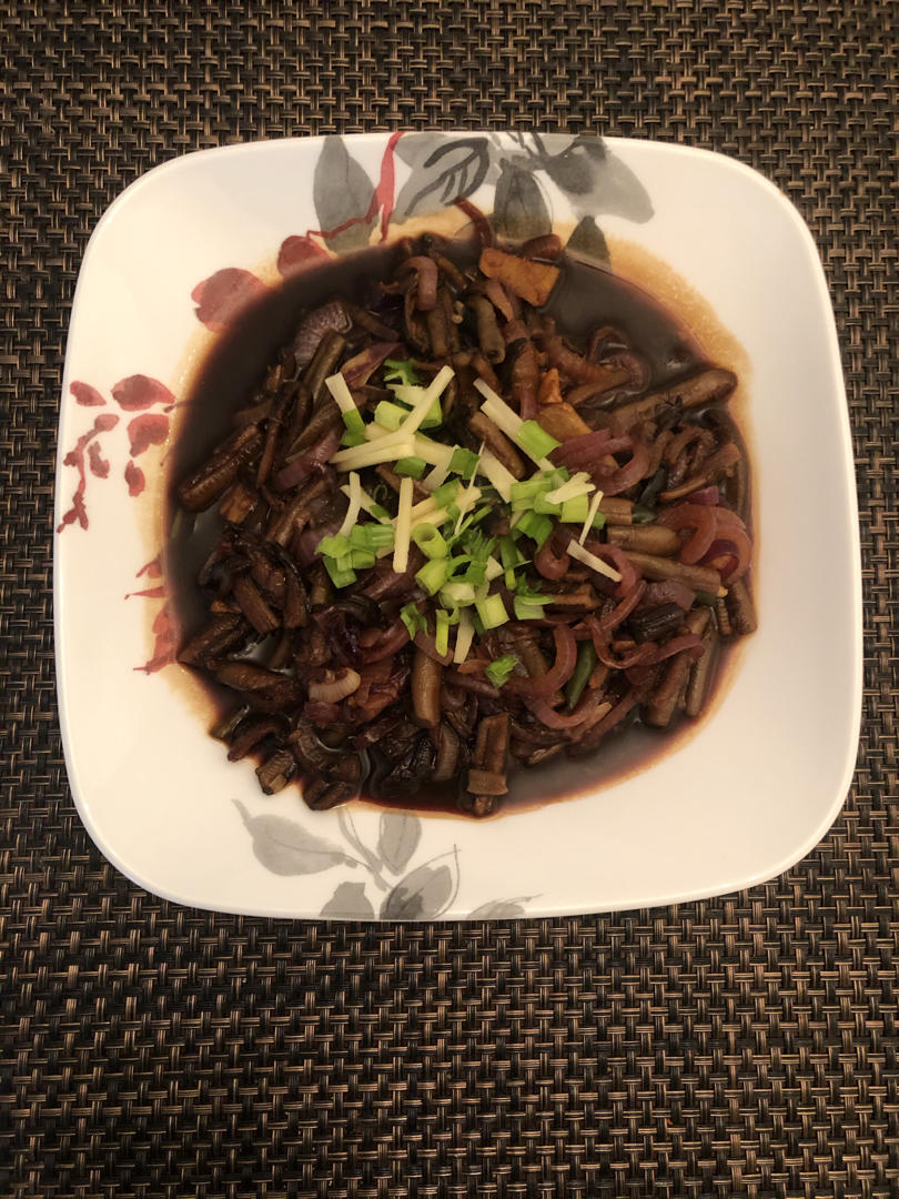 洋葱炒鳝丝（在家也能做出本帮老菜馆的感觉）