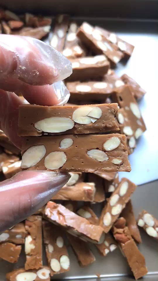 海盐杏仁太妃糖