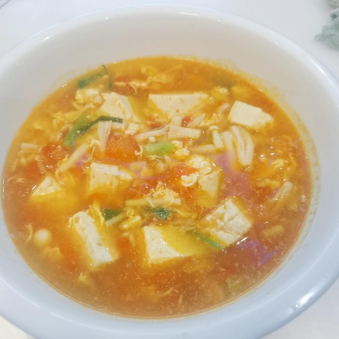 低脂低卡，简单又营养的番茄豆腐汤，巨好吃