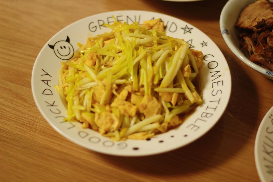 蒜黄炒滑蛋