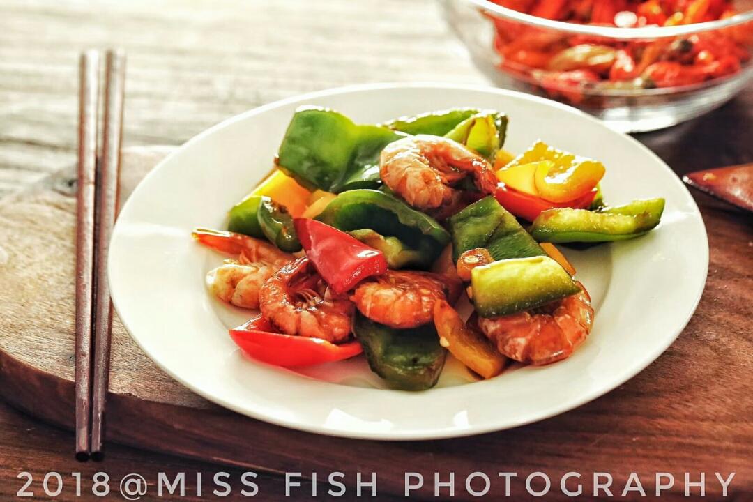 彩椒油爆虾