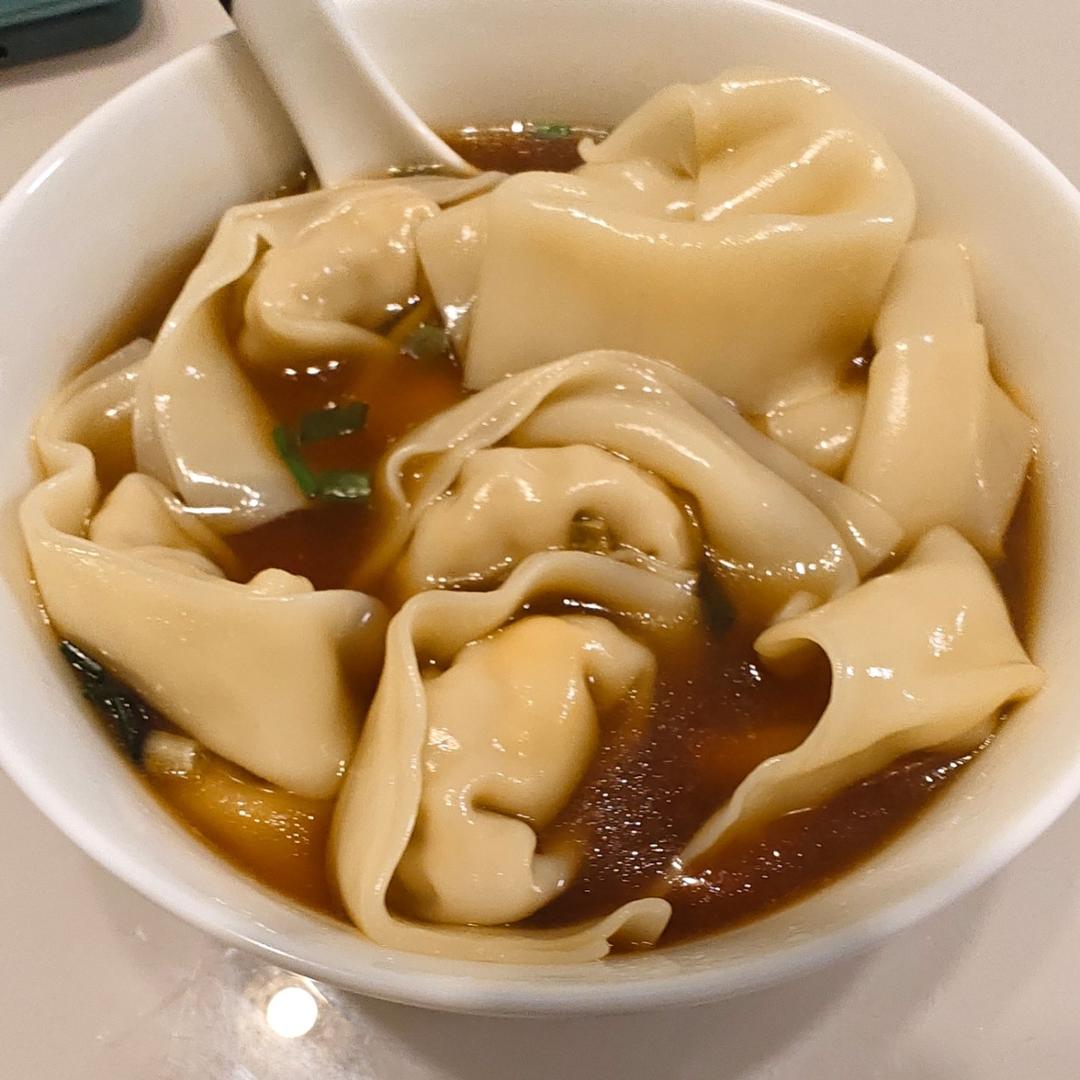 咸蛋黄鲜肉馄饨