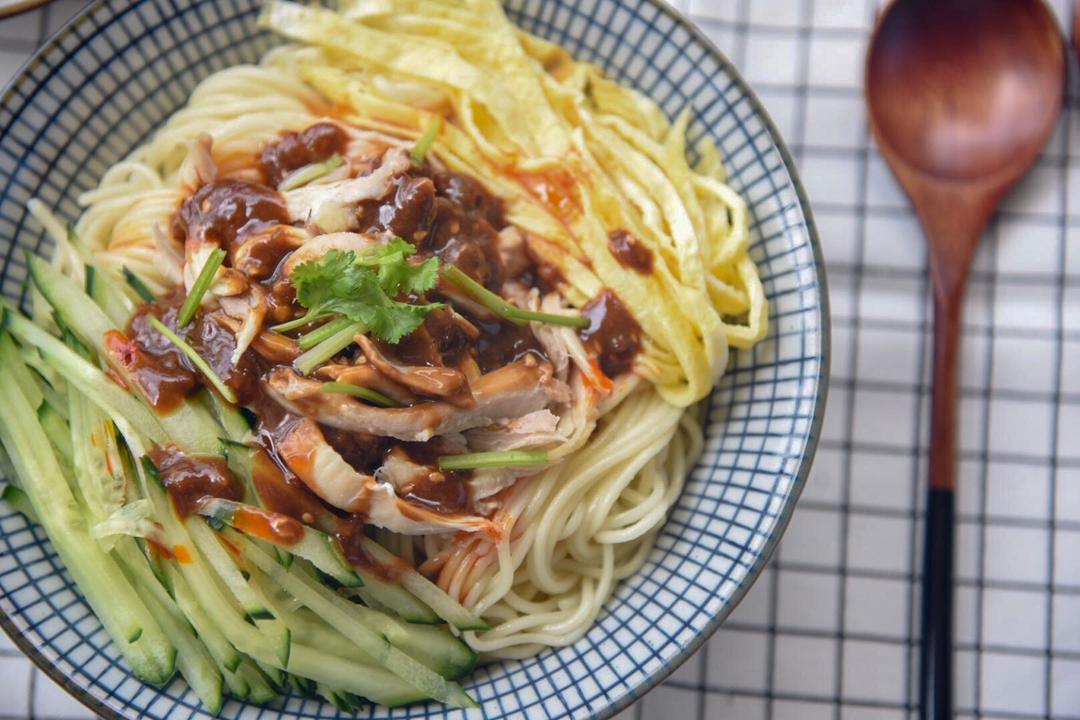 麻酱鸡丝凉面