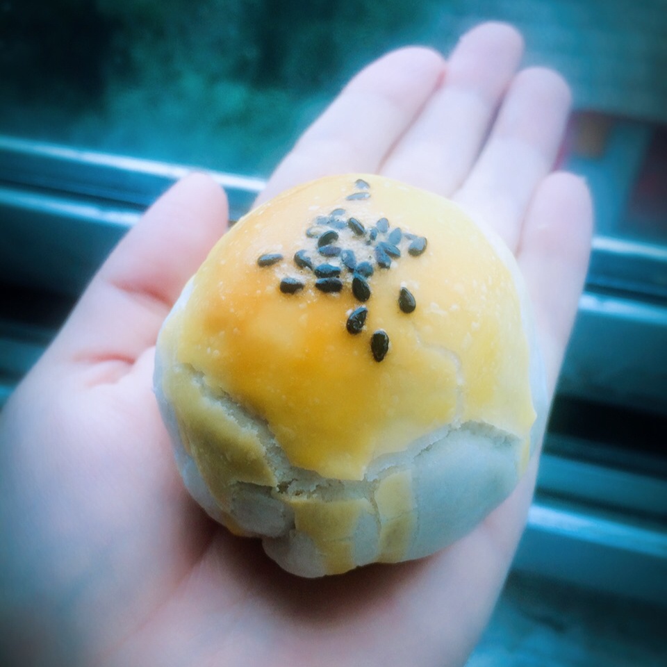 蛋黄酥~紫薯、抹茶、原味~花好月圆，中秋快乐~内附一次做六色蛋黄酥方法~