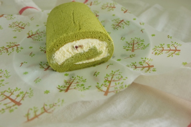 抹茶戚风蛋糕卷