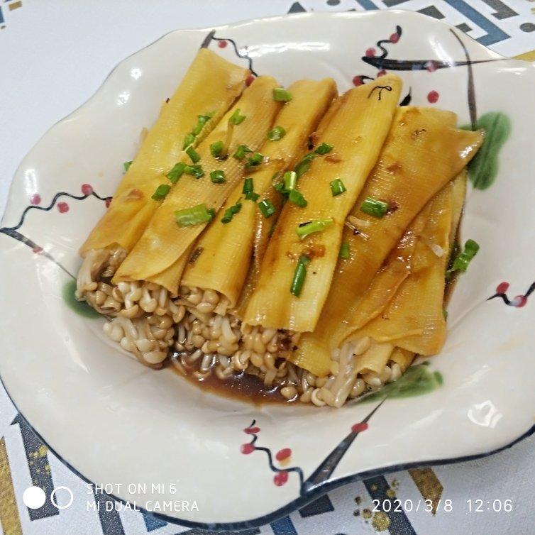 比肉还好吃的金针菇豆皮卷