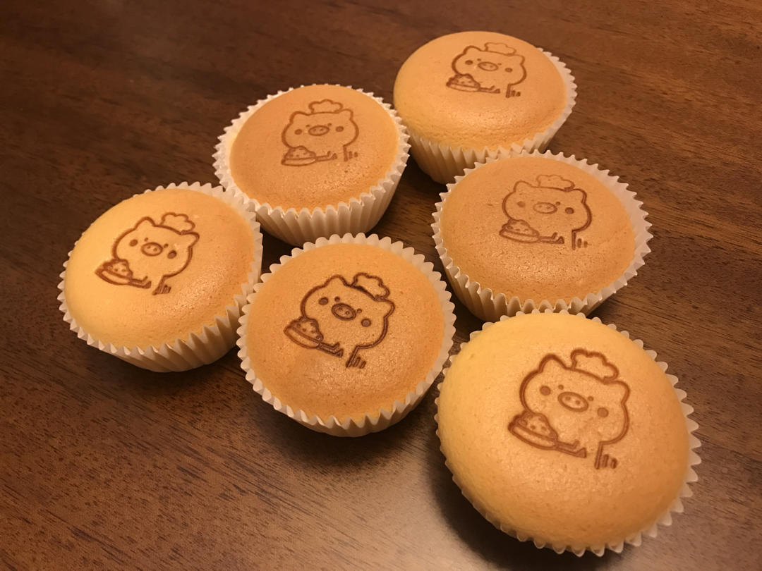 低甜蔓越莓迷你杯子蛋糕