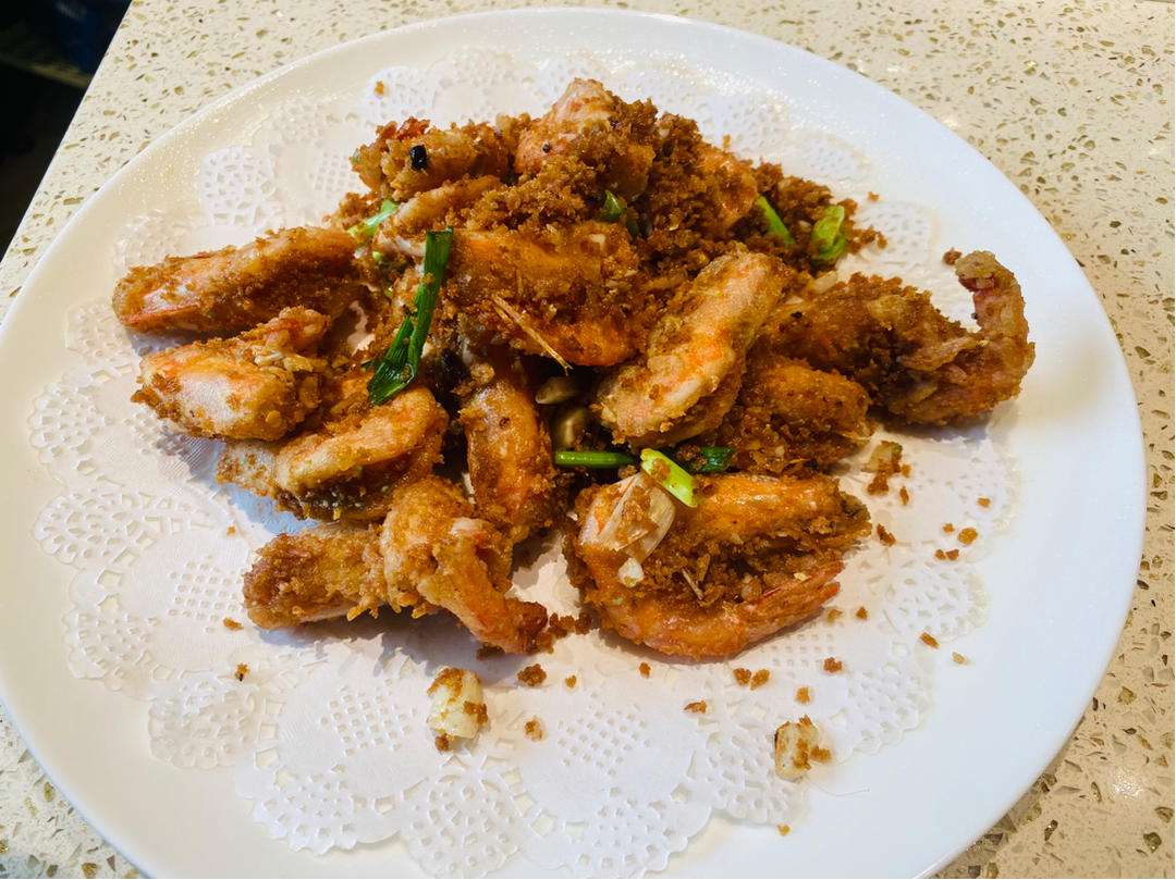 【避风塘香酥虾】