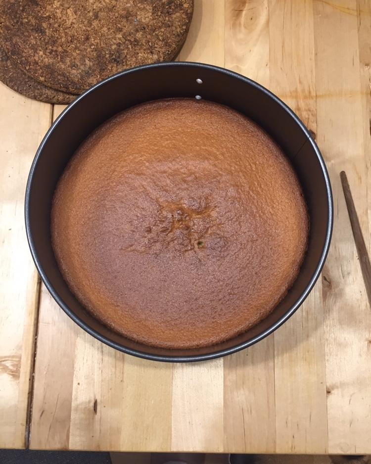 烤箱做蛋糕（戚风蛋糕的做法）