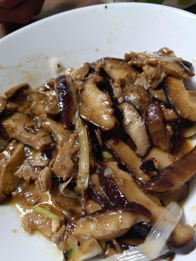 香菇炒肉