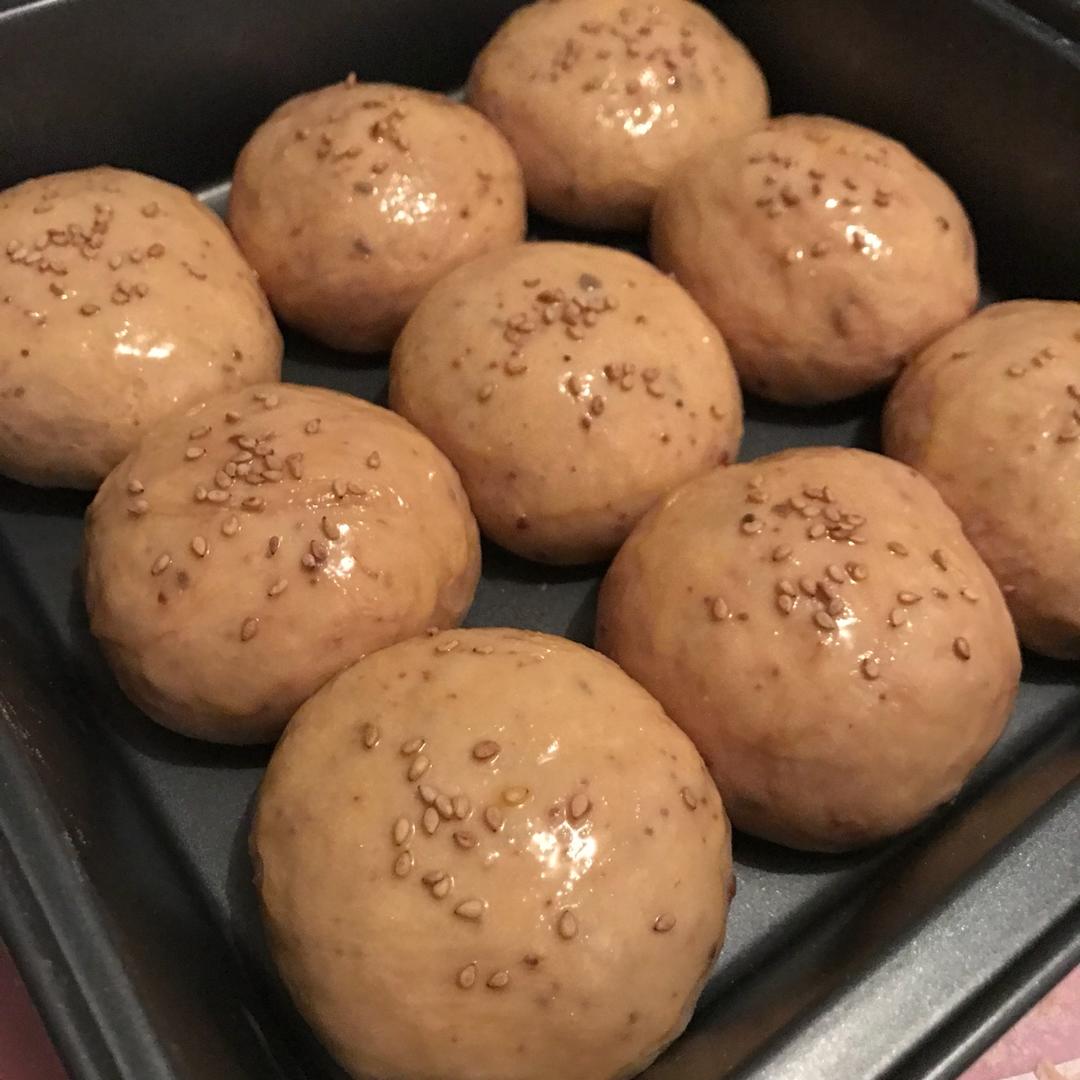 黑芝麻餐包~面包界的黑美人