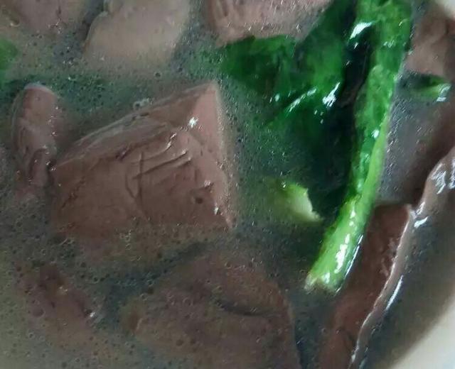 鸭血韭菜汤的做法