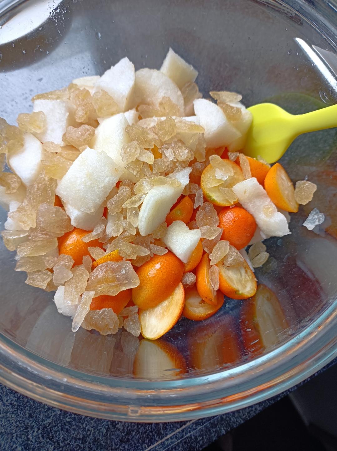 冬季十道素~甜品~金桔炖雪梨（微波炉版）的做法 步骤4