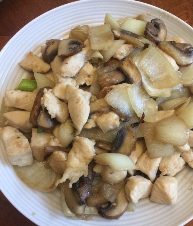 蘑菇鸡丁