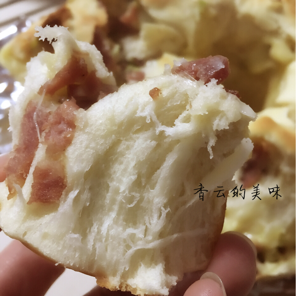 香葱肉松手撕面包