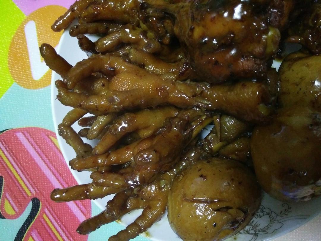 卤鸡脚