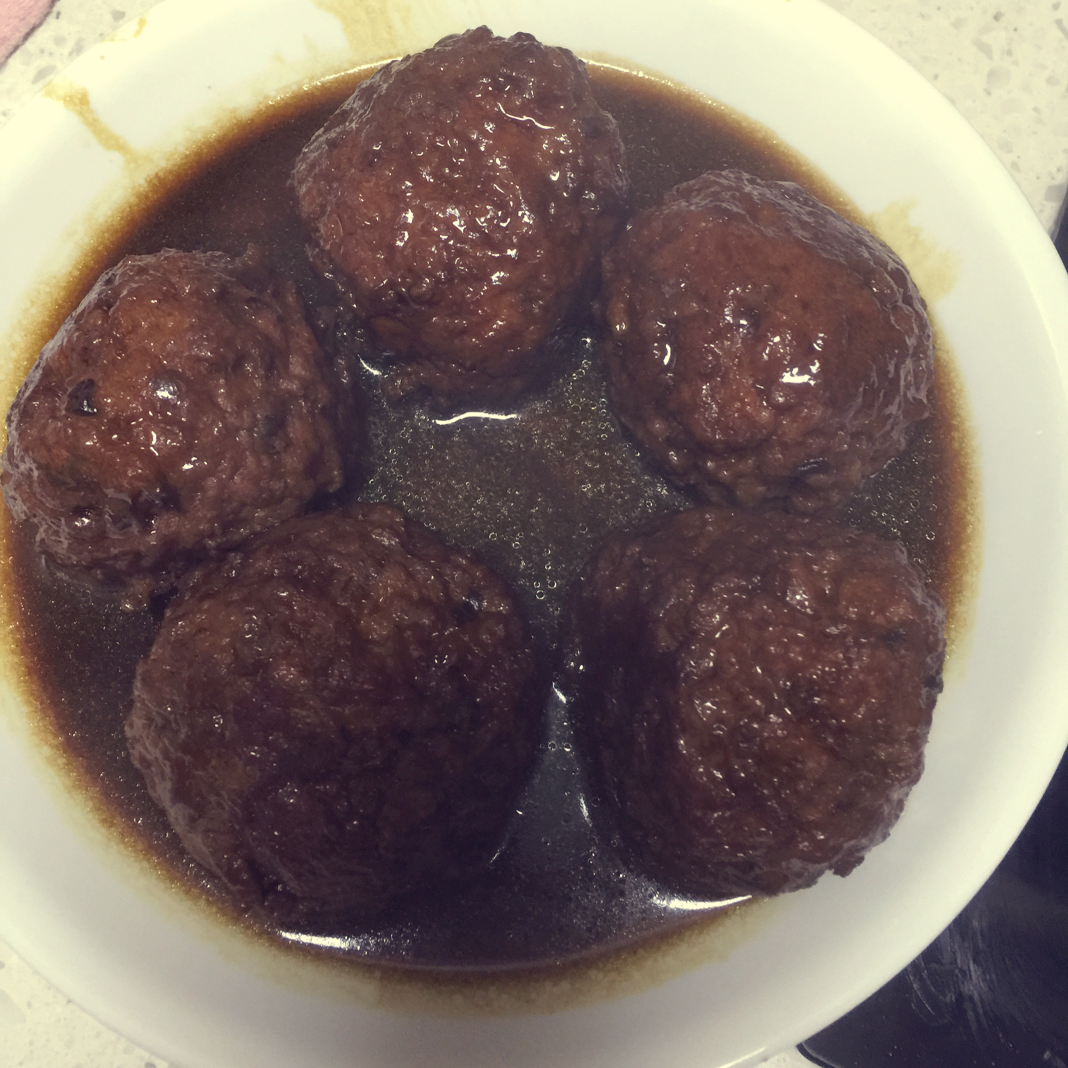 ヤ冒失鬼oo做的红烧肉圆